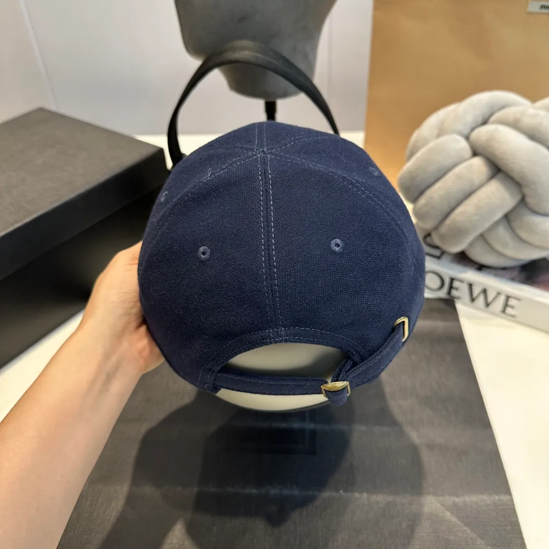 P70 Croxin's new brushed autumn baseball cap, the shape of the hat is super correct, the same style for men and women